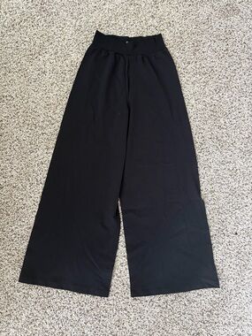 Wide Leg Yoga Pants in Black